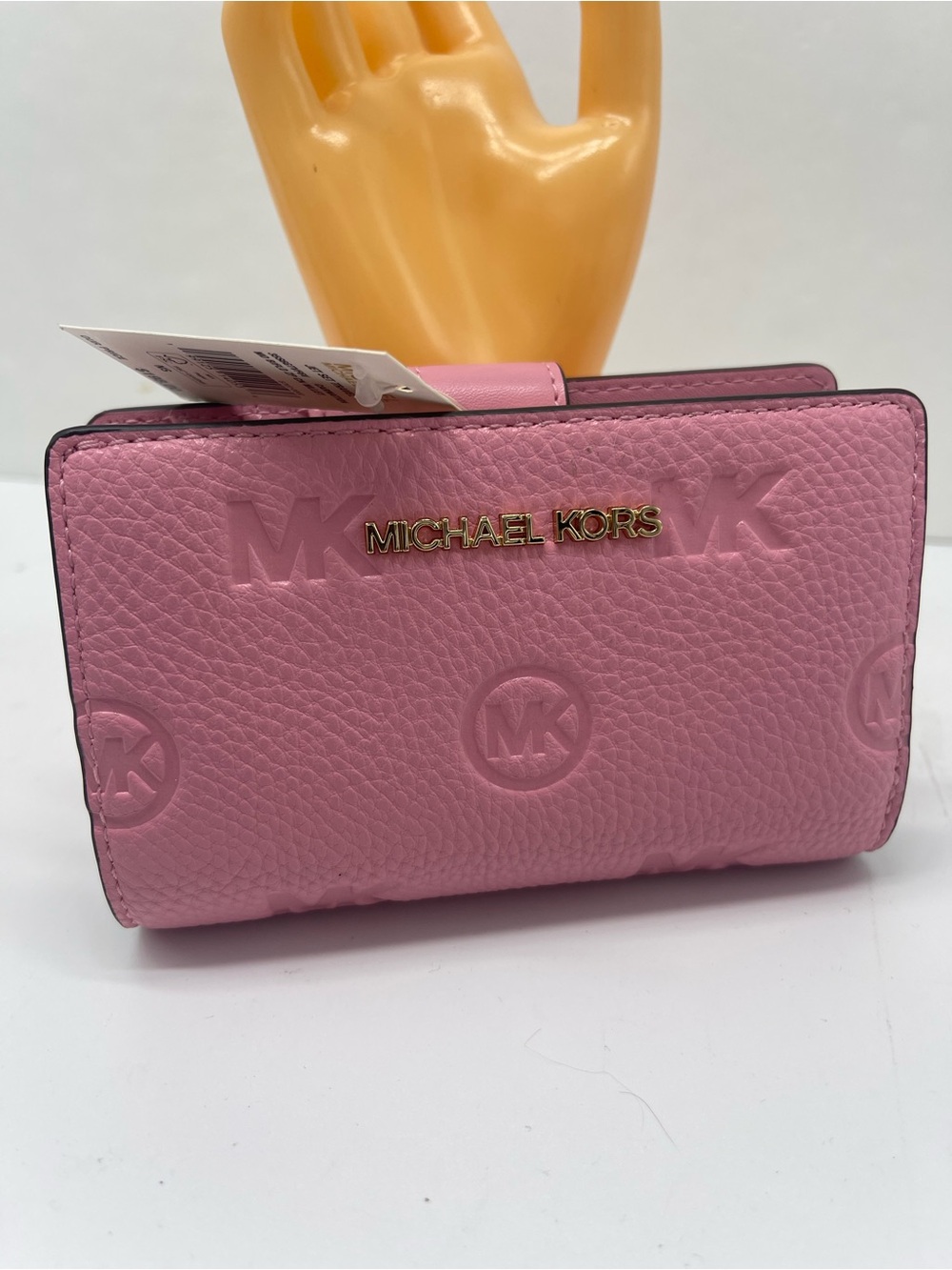 MICHAEL KORS Jet Set Travel Md Zip CoinLogo Debossed Bifold Wallet
Carnation
NWT - Picture 1 of 16